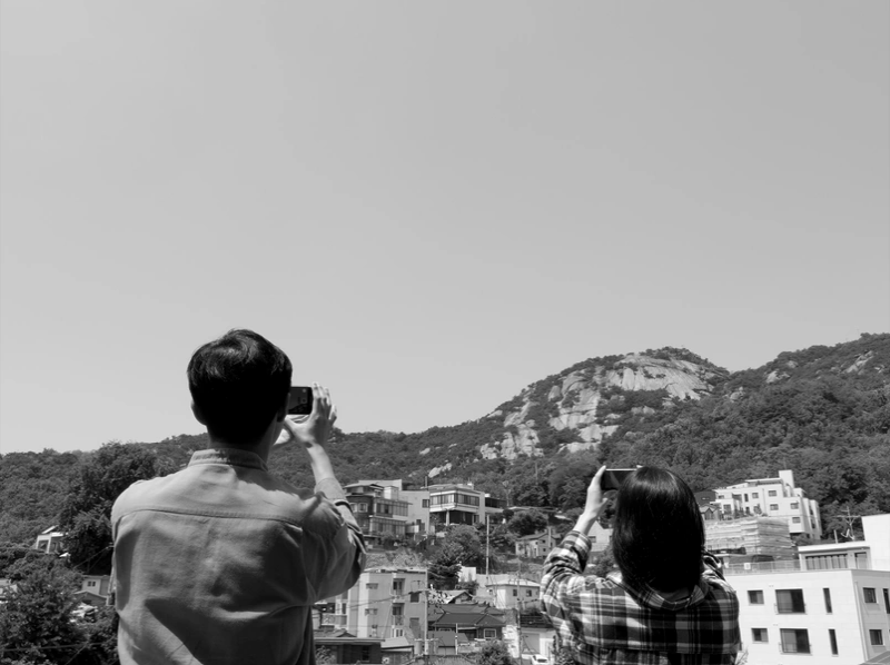 영화 <한낮의 UFO를 믿으시나요> 스틸컷 이미지