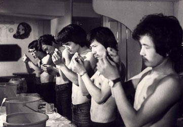 바보들의 행진 스틸 컷
