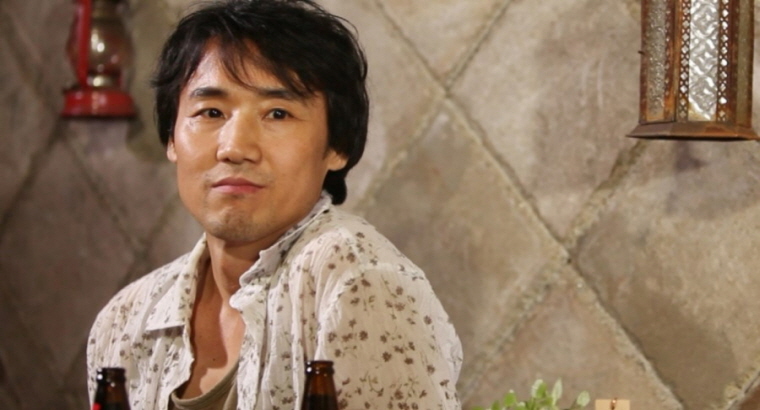 카페 주인 수빈(김중기)