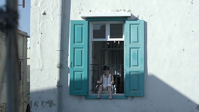 매일 발코니에 나와 앉아 있는 ‘가디’