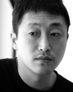 이용승 감독 사진